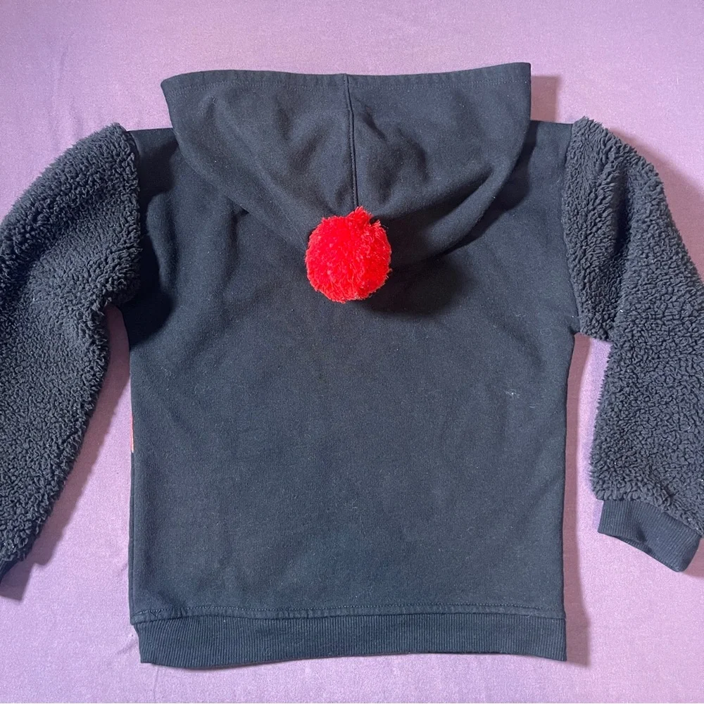 The Grinch And Max Merry Christmas - Kids Size 6/6X Hoodie Pompom Sweatshirt - Picture 5 of 5